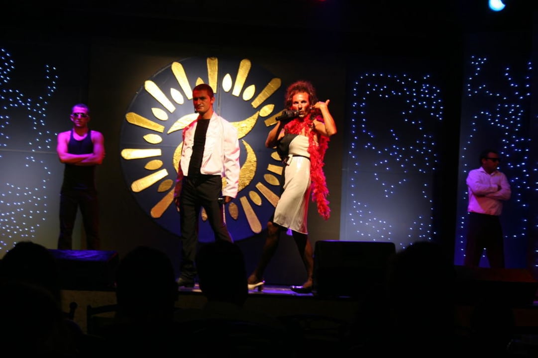 Анимация (на сцене Гокхан и Мустафа) Hotel Turan Prince