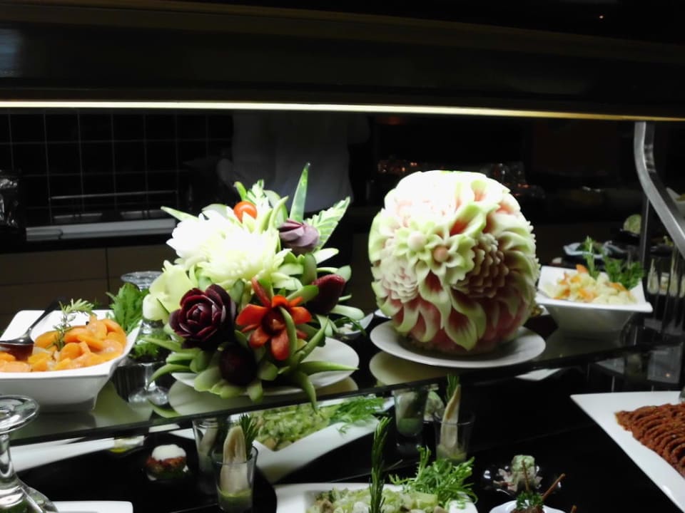 Kunst an der Speise! Can Garden Resort