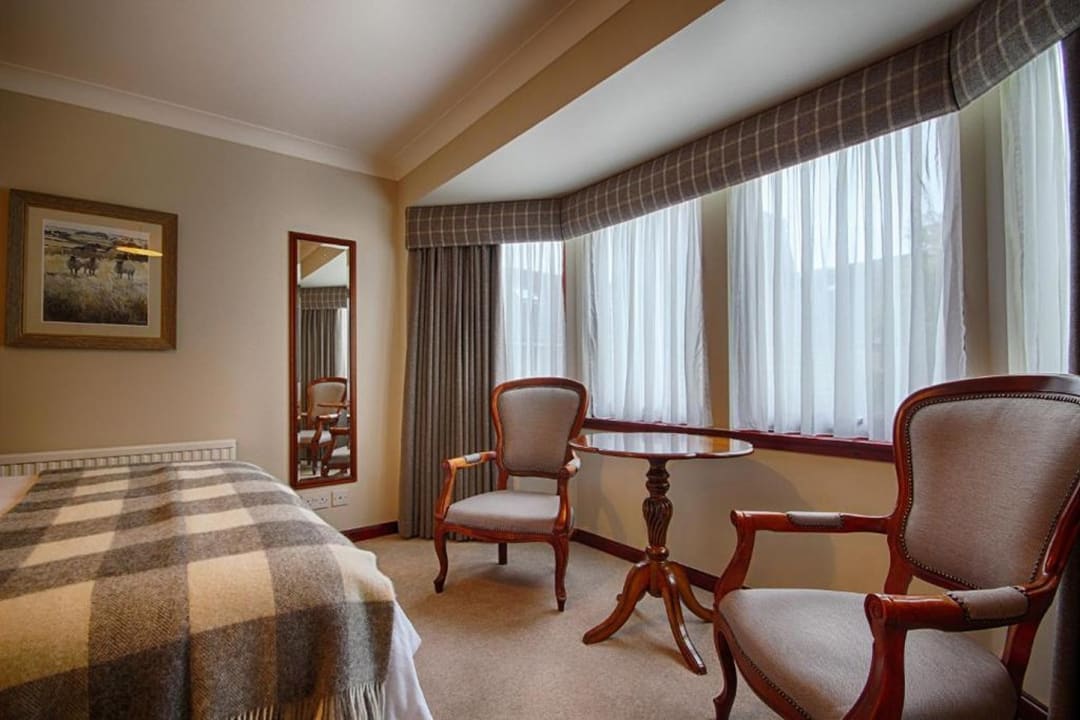Zimmer Strathburn Hotel