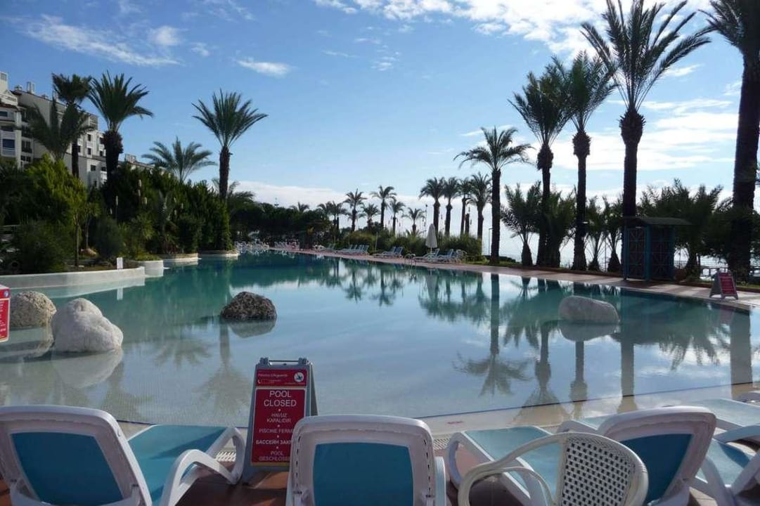 Traumhafte Außenanlage PALOMA Perissia