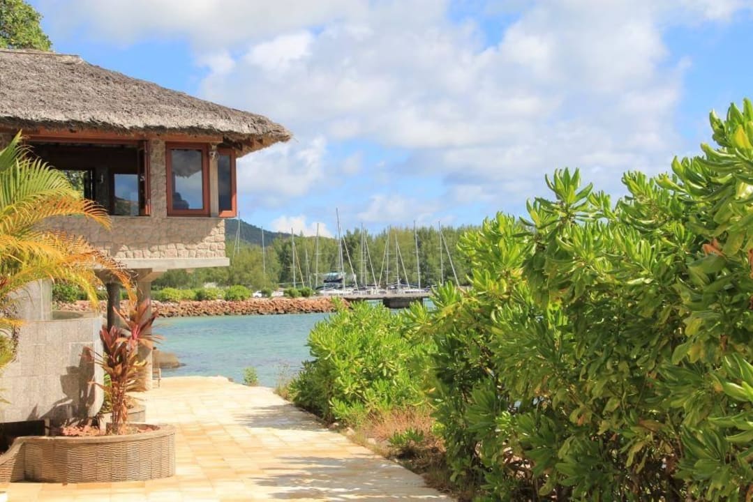 Restaurant mit Blick zur Jetty Guesthouse Colibri