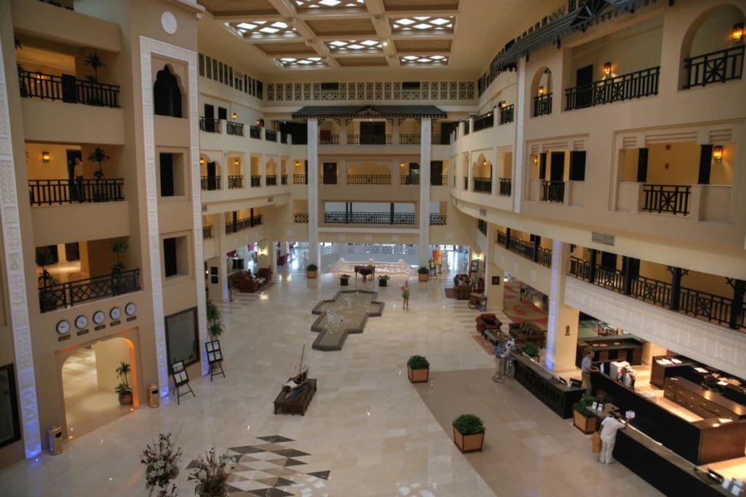 In der Lobby Steigenberger ALDAU Beach Hotel