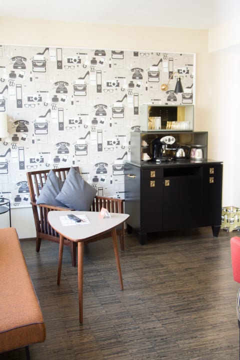 Wohnzimmer Suite Henri Hotel Hamburg Downtown