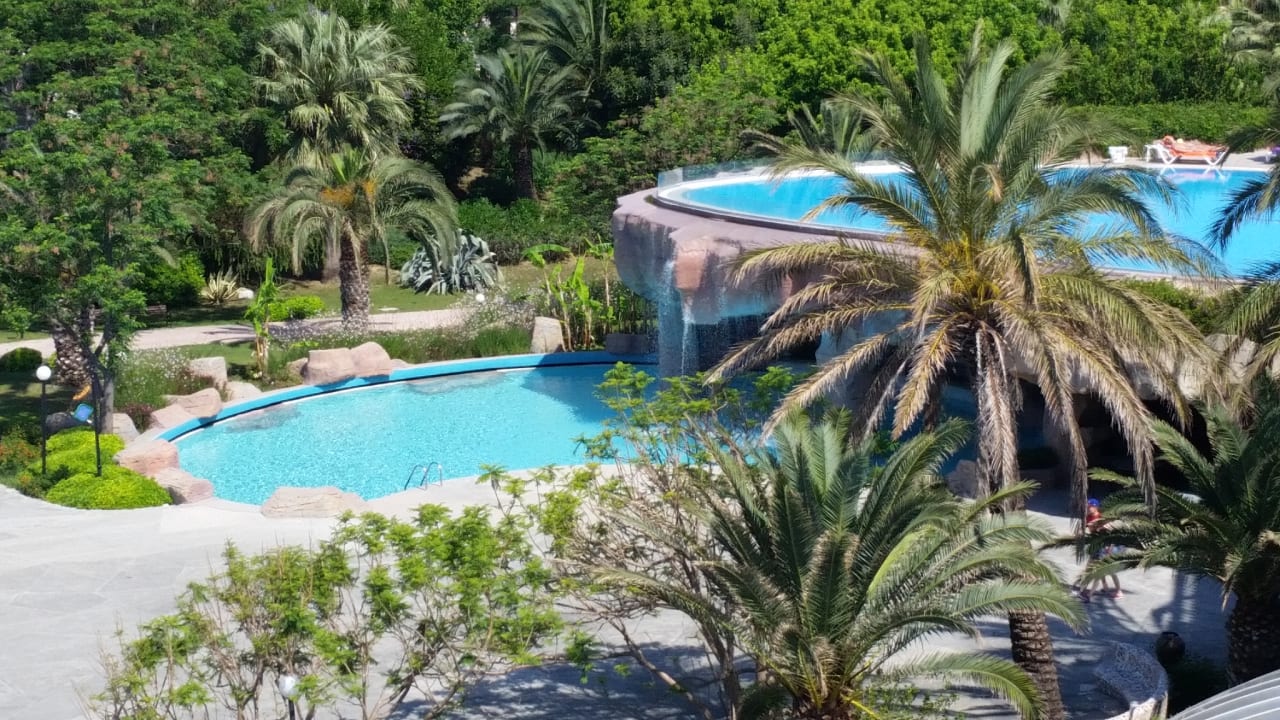 Pool Starlight Resort Hotel