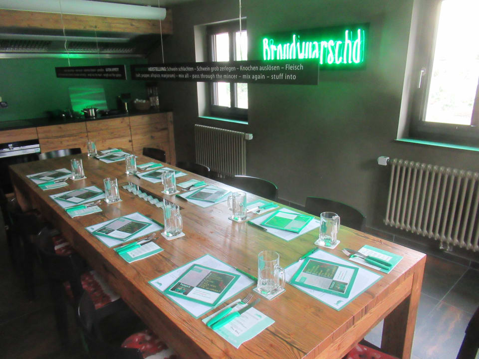 Gastro BRATWURSThotel