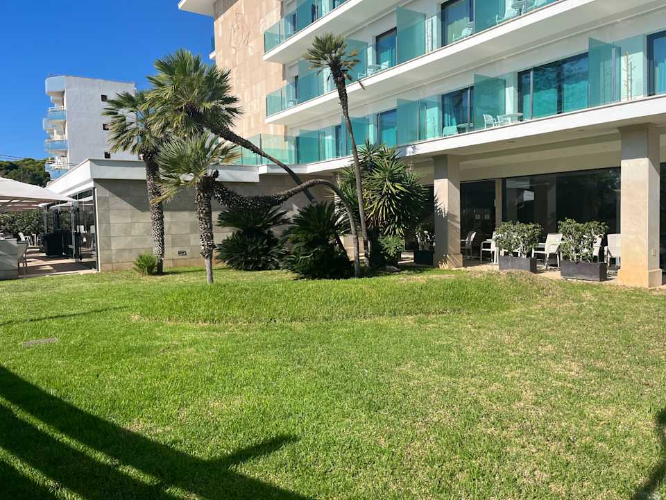 Gartenanlage Hotel Luxor