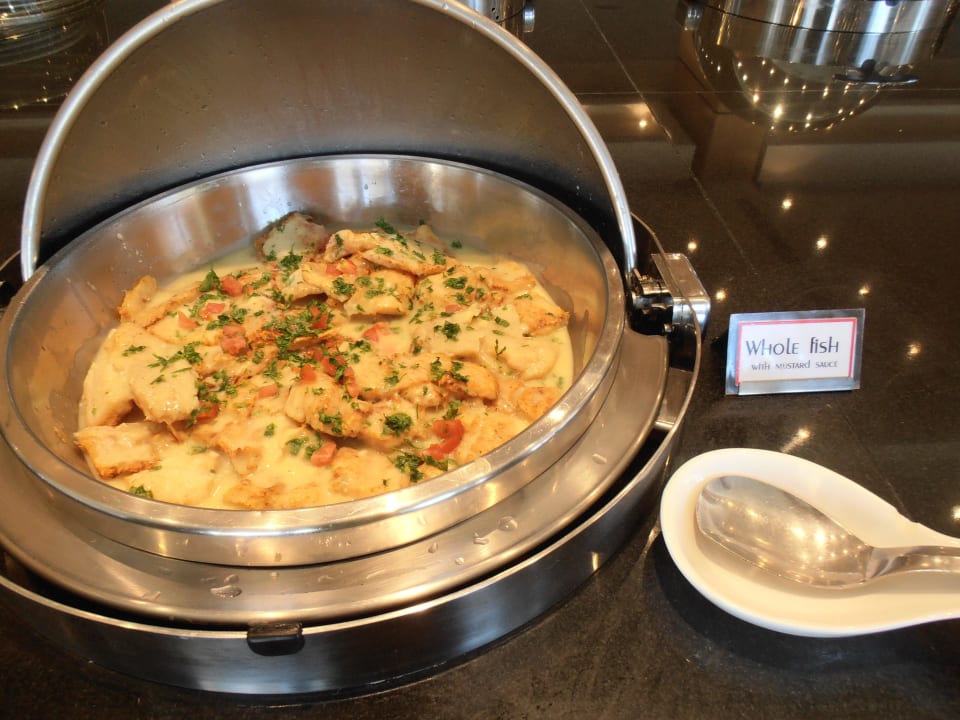 Gedämpfter Fisch in Soße Palm Beach Resort