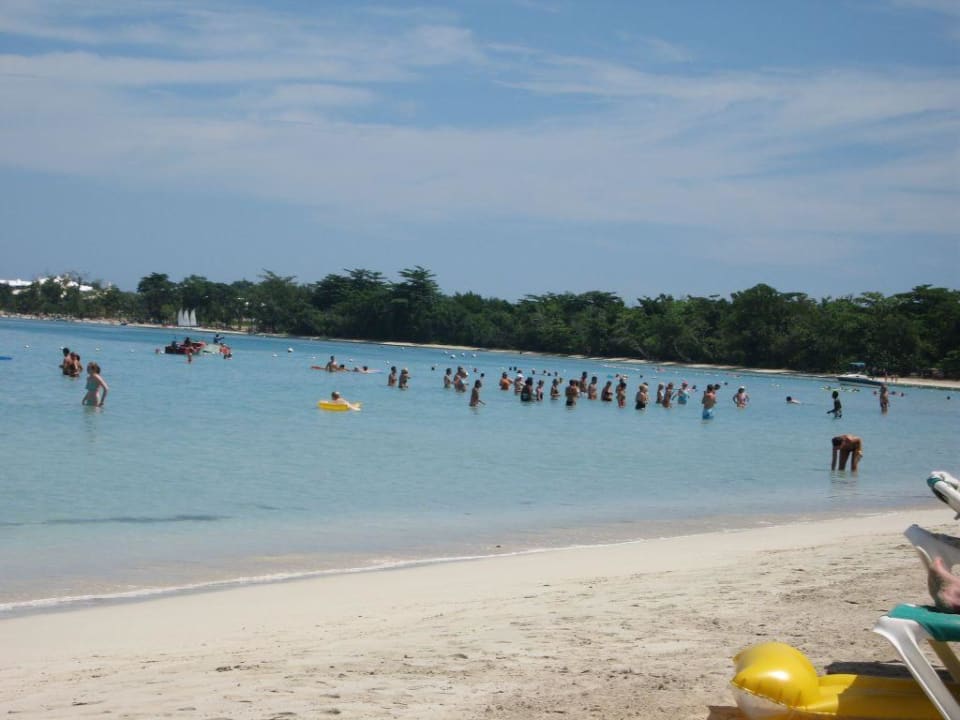 Aerobicgruppe am Strand Hotel Riu Palace Tropical Bay