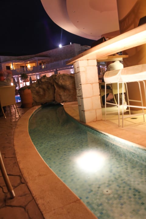 Bar Notos am Abend Cactus Royal