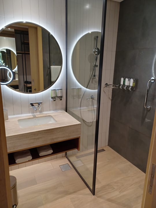 Zimmer Hampton by Hilton Marjan Island