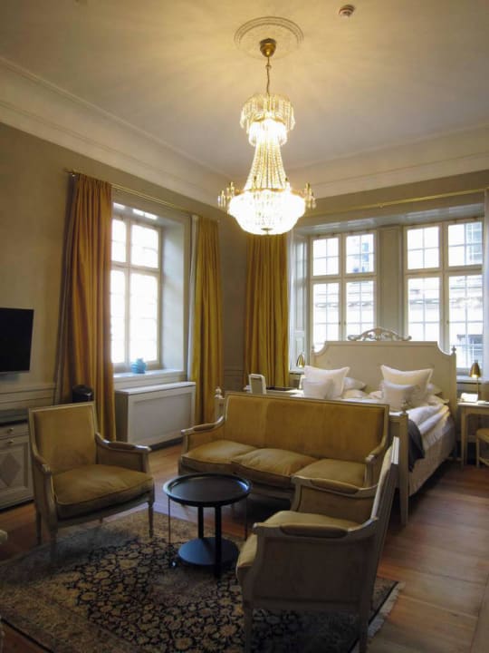 King Room #323 Kungsträdgarden - The Kings Garden Hotel