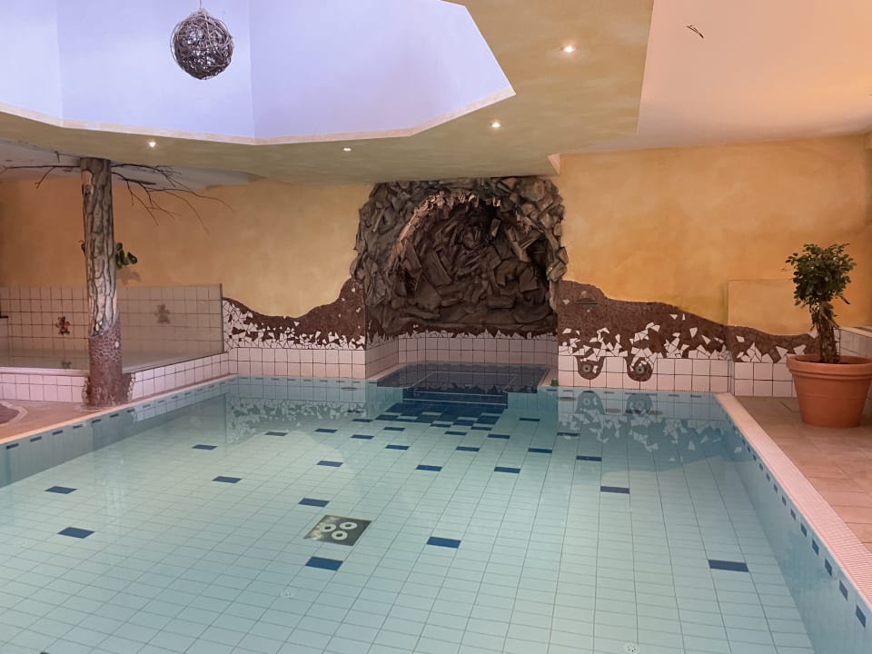 Pool Hotel Waldhof