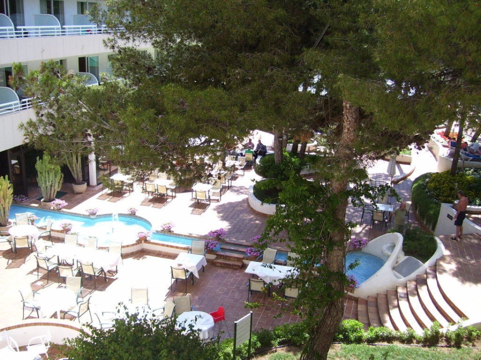 Innenhof- Pool-1 Hotel & Spa S'Entrador Playa
