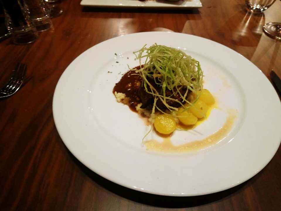 Gastro Acanthus Cennet Barut Collection