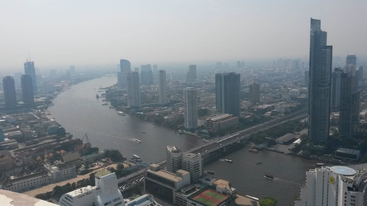 Blick nach links vom Balkon Hotel Lebua At State Tower