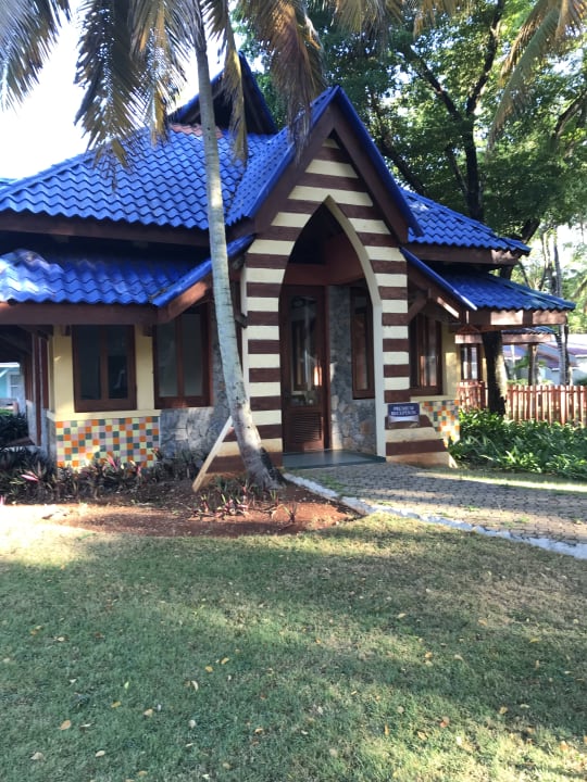 Außenansicht Wyndham Alltra Samana