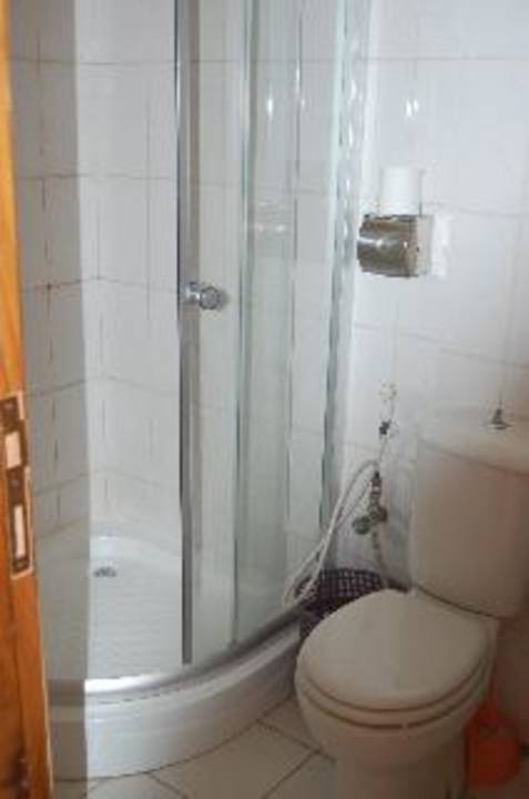 Ordentliches Bad mit WC Aman Hotel