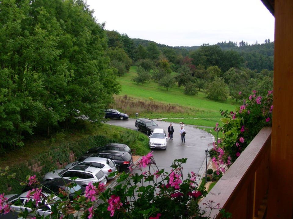 Blick vom Balkon zum Eingangsbereich Hotel Sonnenhof