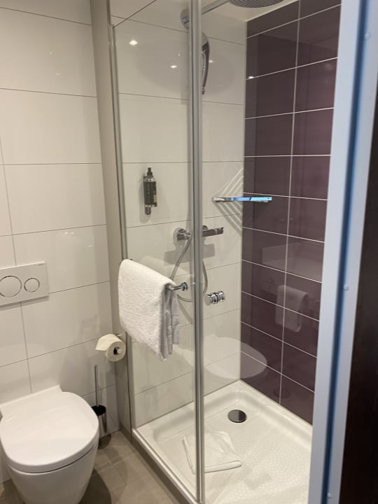 Zimmer Premier Inn Stuttgart City Centre Hotel