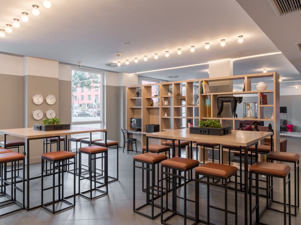 Lobby Premier Inn Wien City Hauptbahnhof