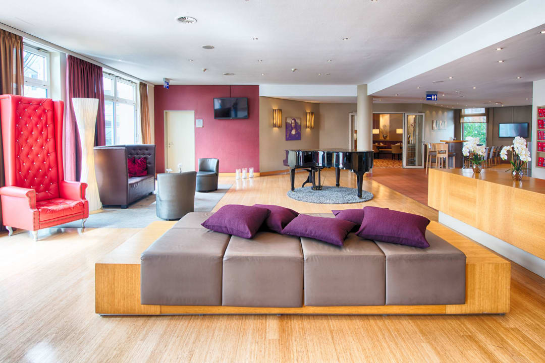 Lobby Leonardo Hotel Hamburg Airport