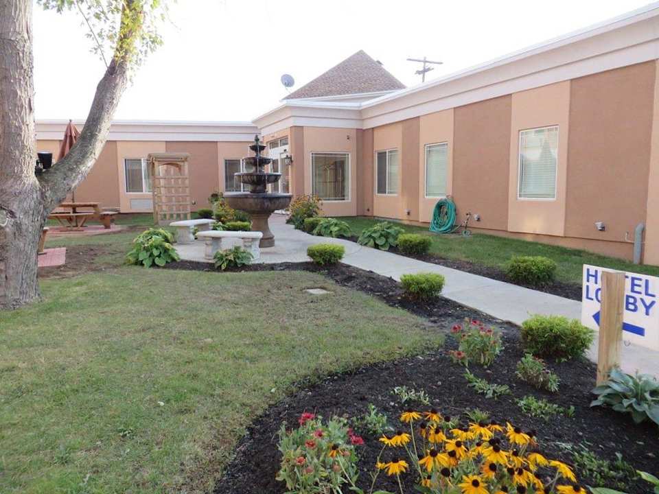 Sehr gepflegt Hotel Aashram by Niagara River