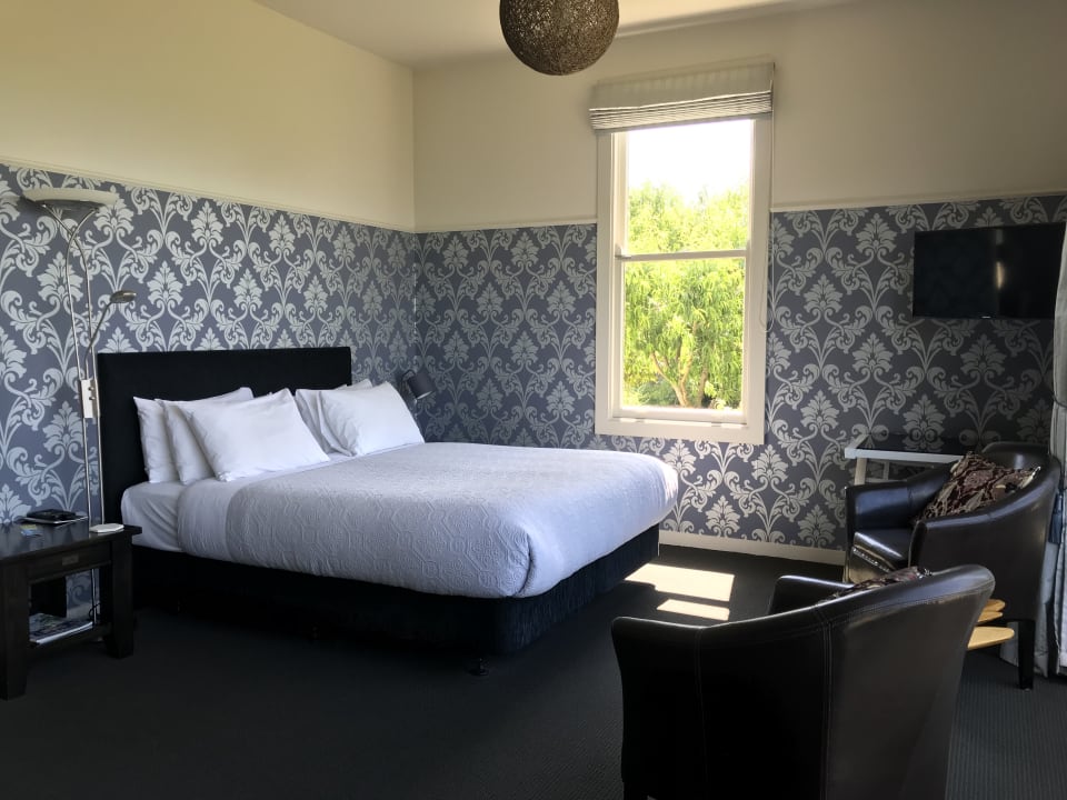 Zimmer Zatori Retreat