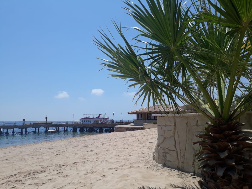 Strand Lotus Bay Beach Resort