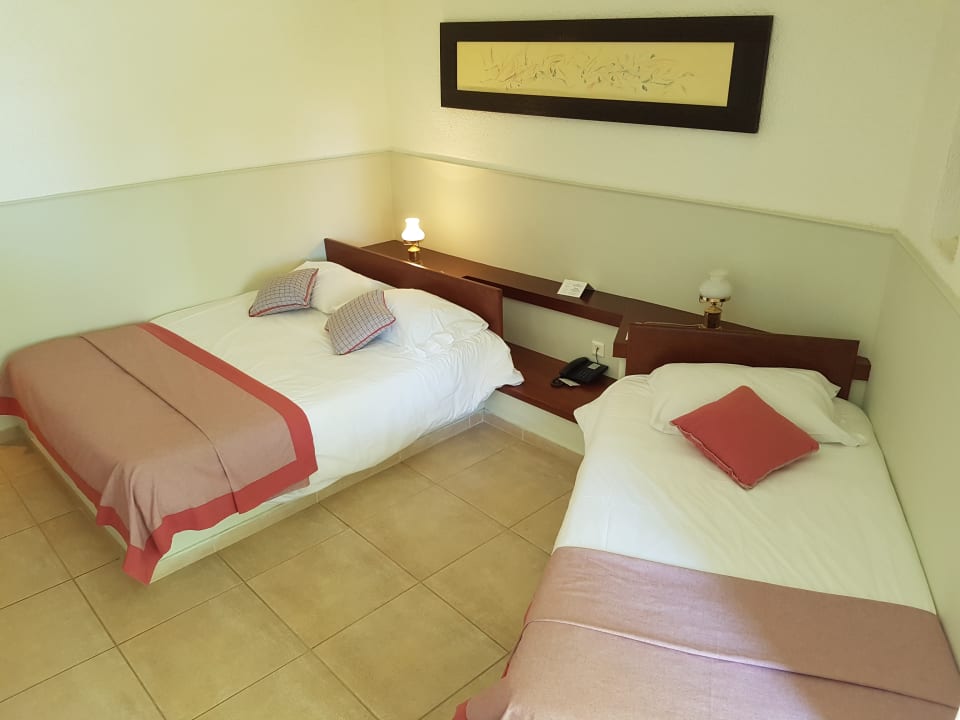 Zimmer Apollonia Beach Resort & Spa