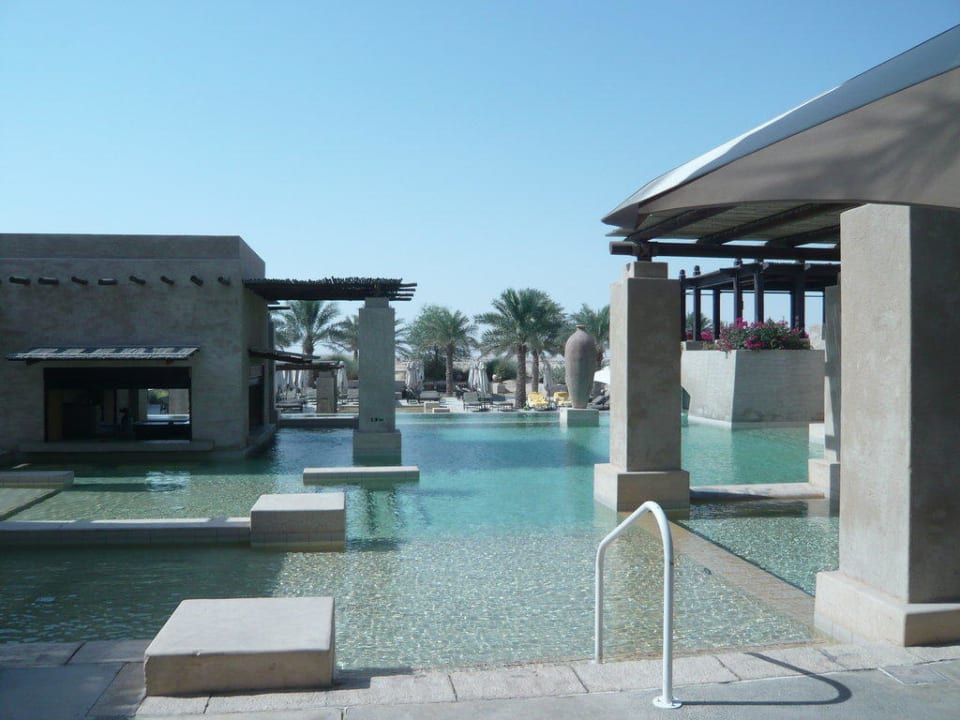 Genügend Platz im Wasser! Hotel Bab Al Shams Desert Resort & Spa