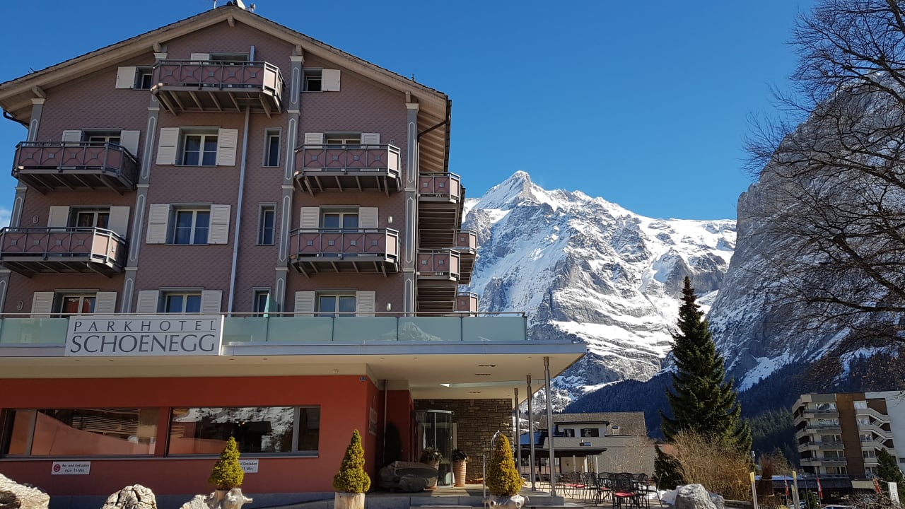 Außenansicht Parkhotel Schoenegg