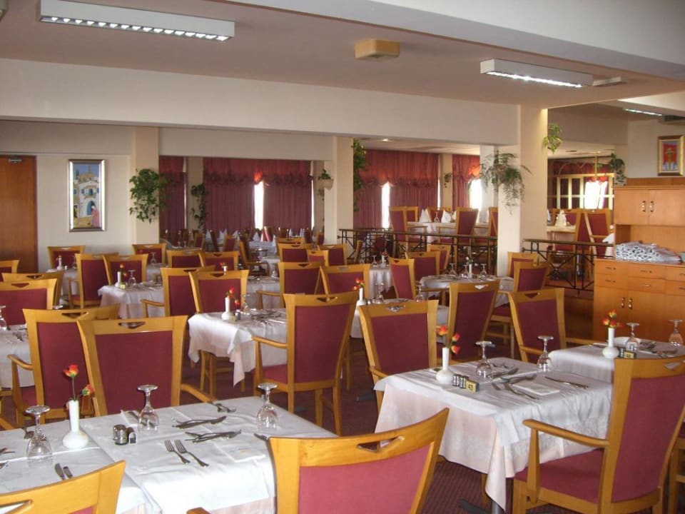 Linke Restaurantseite Asterias Beach