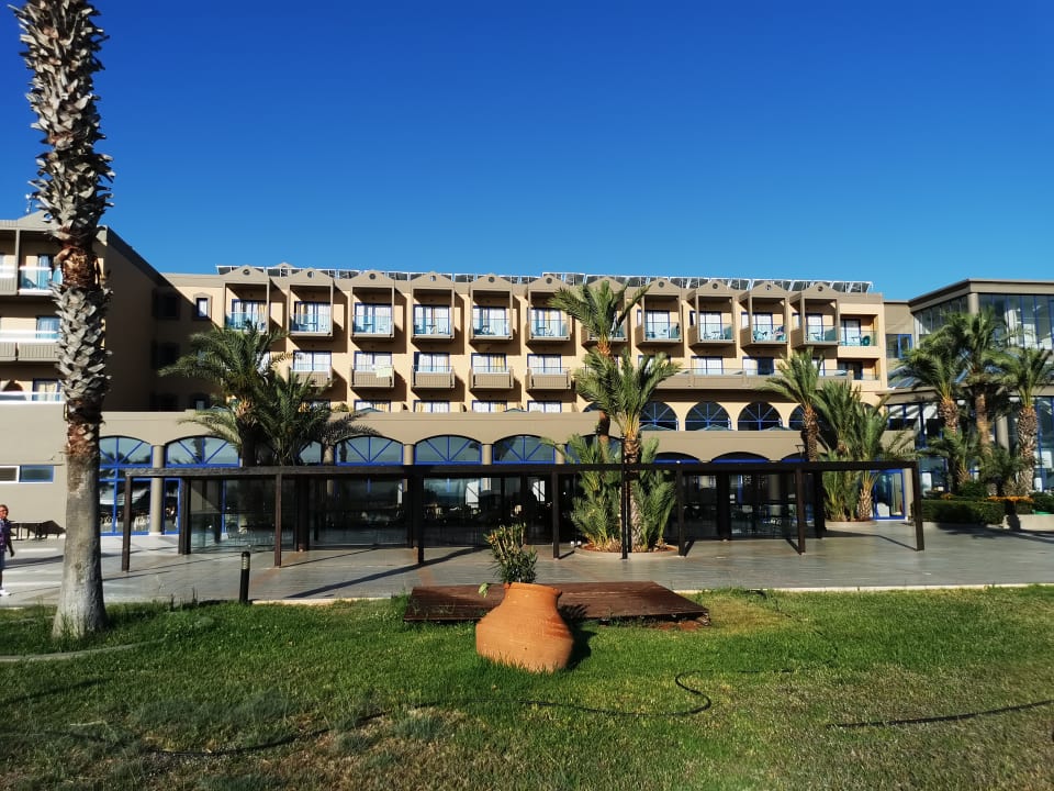 Außenansicht Kresten Palace Hotel