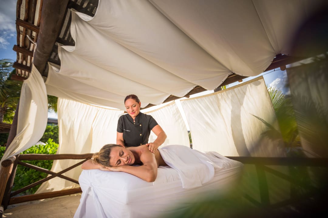 BlueBay Grand Esmeralda BlueBay Grand Esmeralda