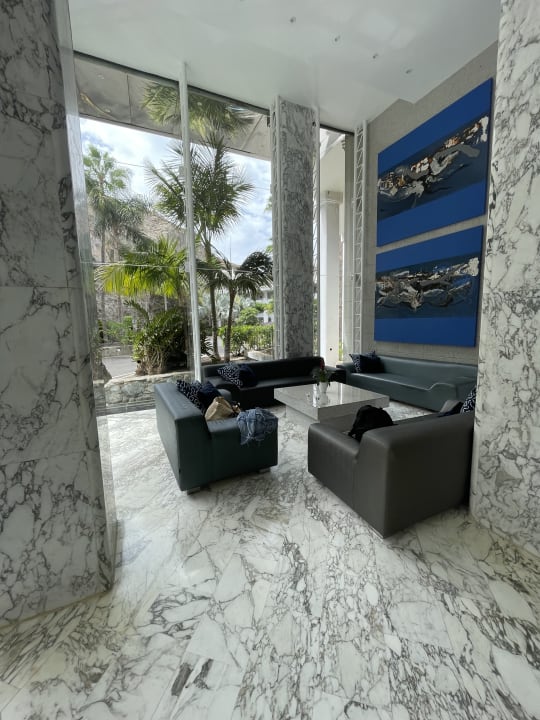 Lobby TUI BLUE Suite Princess