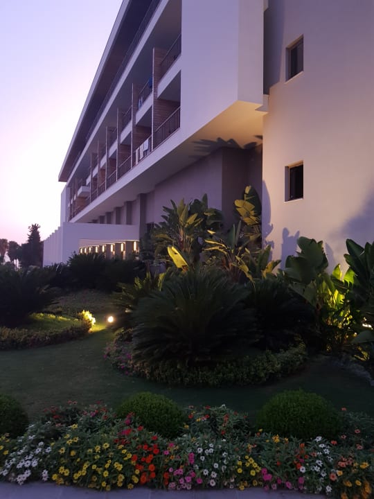 Außenansicht Acanthus Cennet Barut Collection