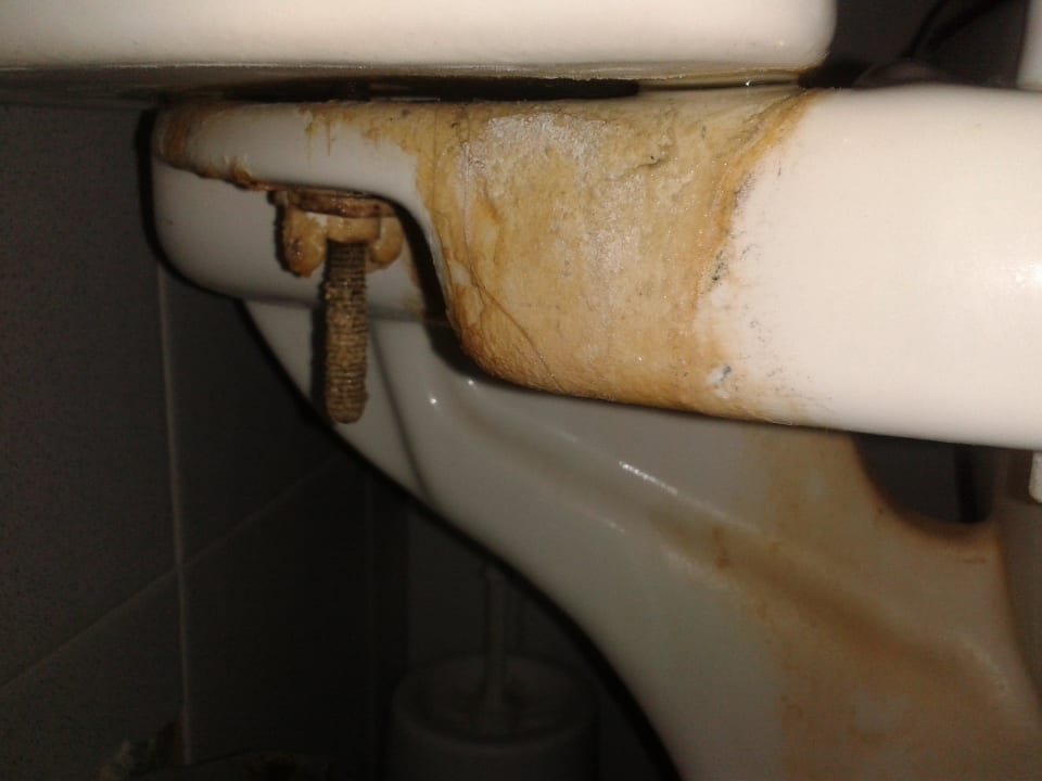 Toilette sah die ganze Woche so aus Hotel Geranion Village