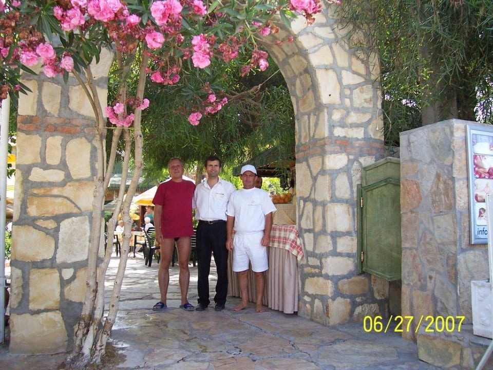 Die guten Seelen Side Bay Hotel