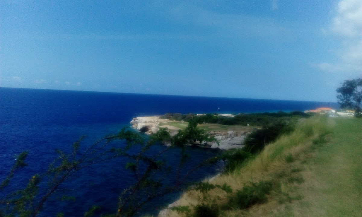 Gartenanlage Blue Bay Lodges - Sunny Curacao