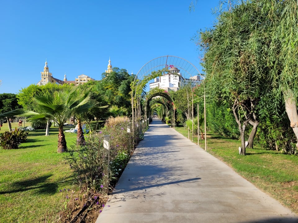 Gartenanlage Melas Lara Hotel