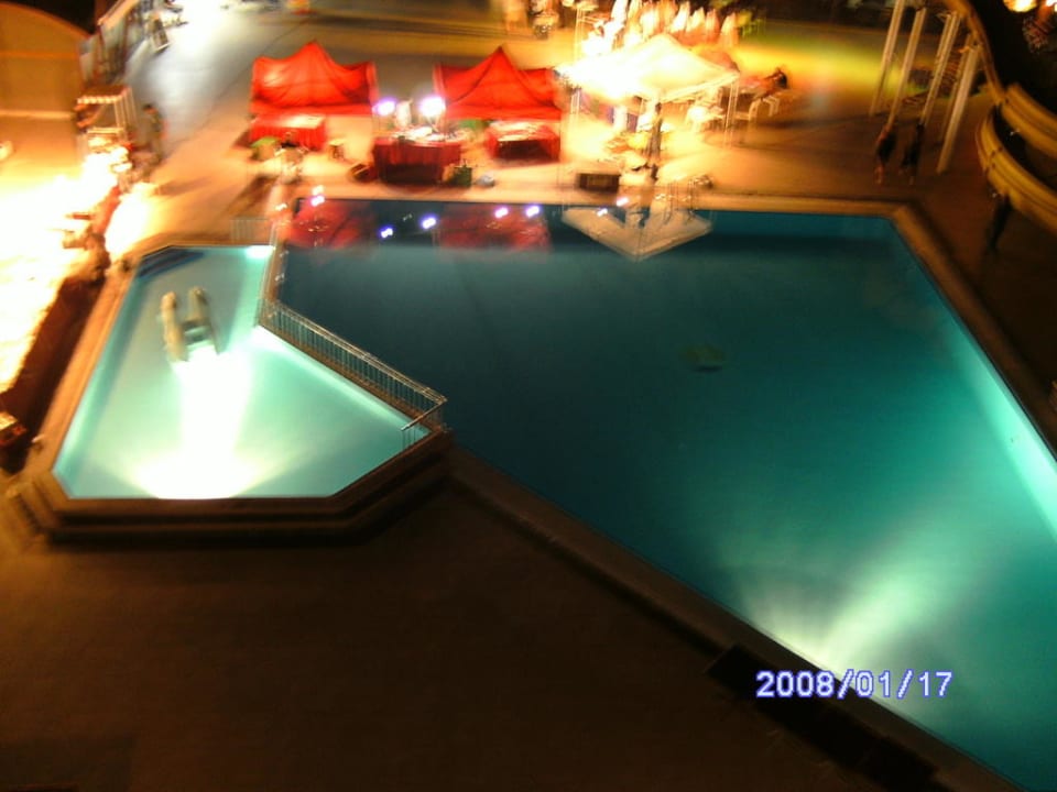 Pool am Abend Clover Magic Park Beach Alanya