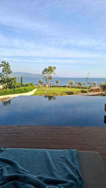 Zimmer Anda Barut Collection