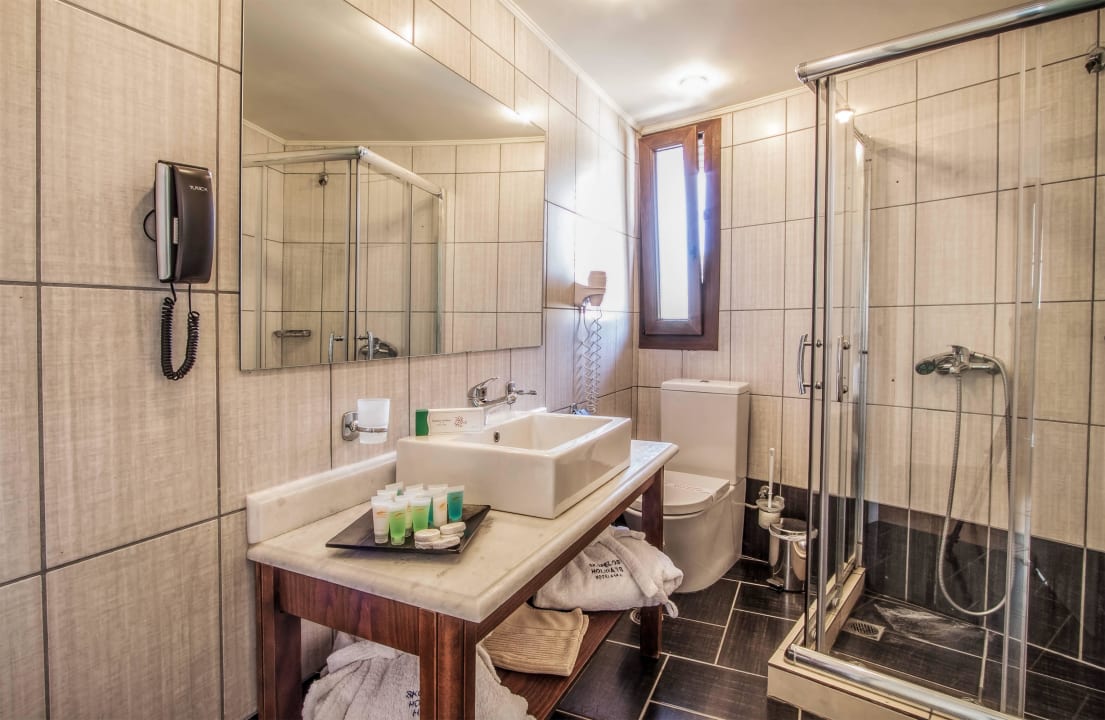 Skopelos Holidays Hotel & Spa Bungalows Bathroom Skopelos Holidays Hotel & Spa