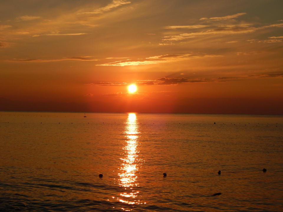Strand Karmir Resort & Spa