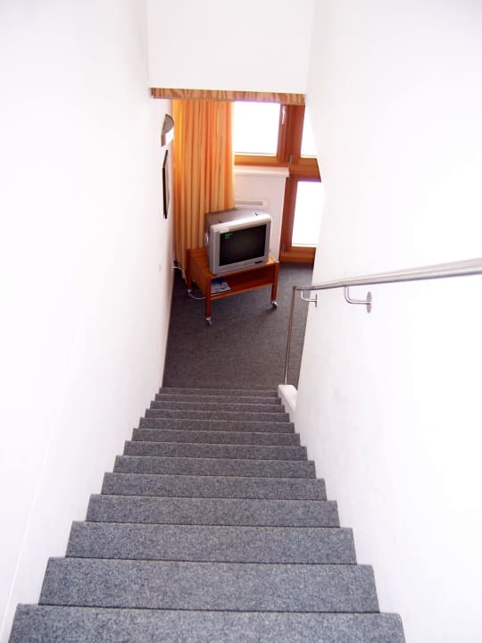 Treppe - nicht für Gehbehinderte Apartments-Ferienwohnungen Broser