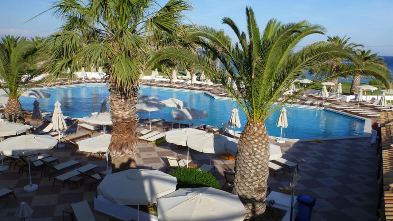 Pool von der Restaurantterrasse Lagas Aegean Village