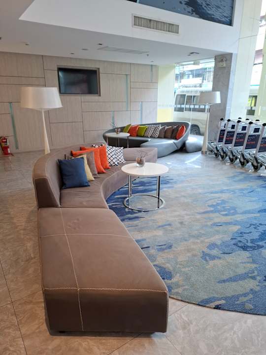 Lobby Holiday Inn Express Pattaya Central