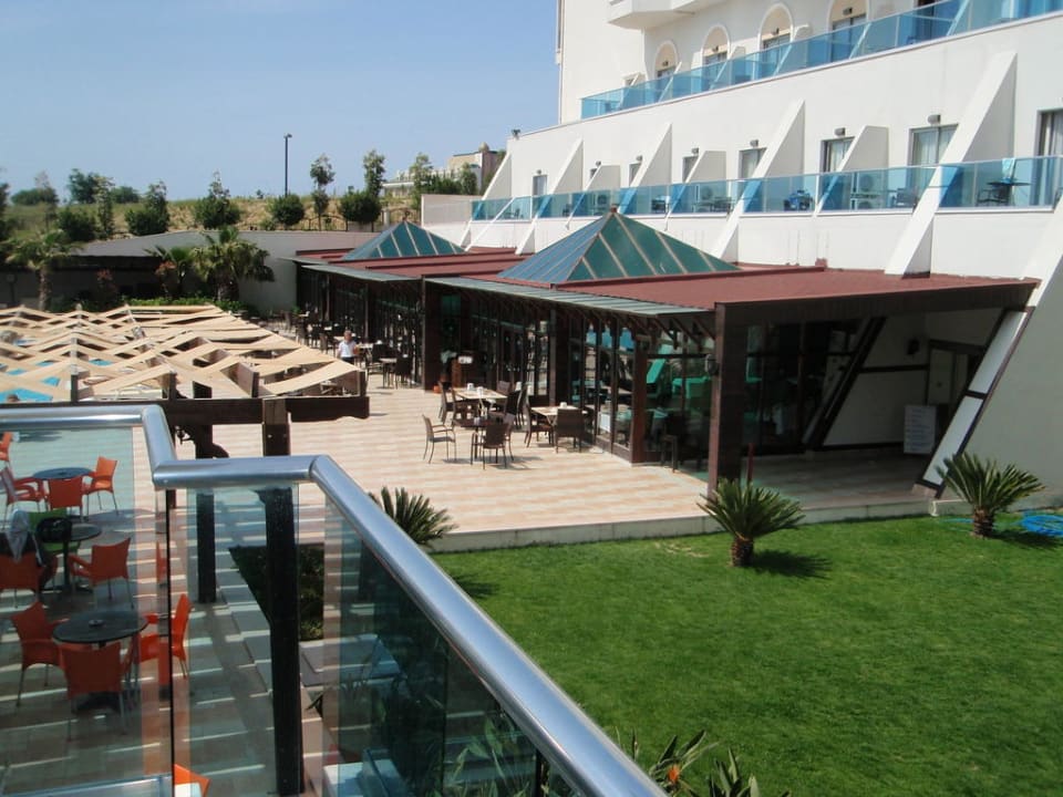 Die Hinterfront mit Restaurant Hotel Sultan of Side