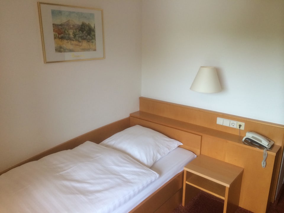 Zimmer Bett Hotel Schützenhof an der Siegbrücke