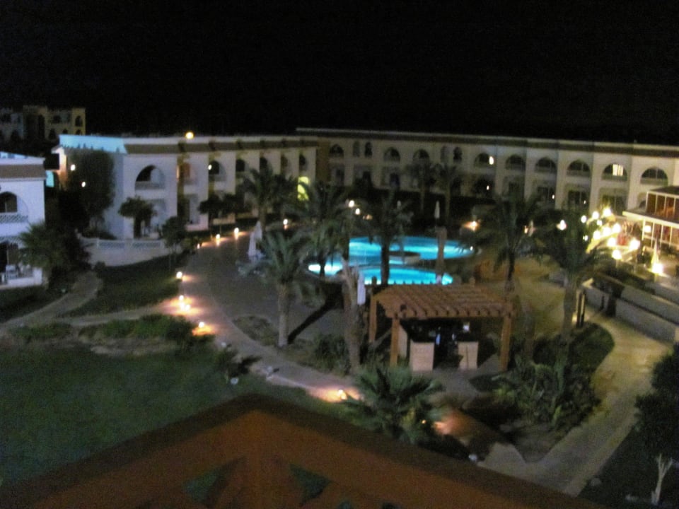 Бассейн с джакузи. Внутренний дворик Old Palace Resort Sahl Hasheesh